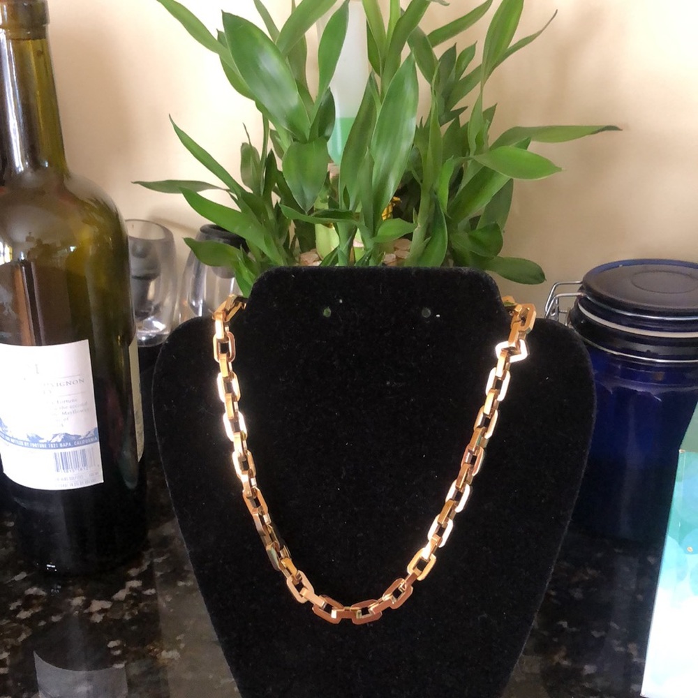 💫 Gold Chain Link Necklace - Picture 4 of 11